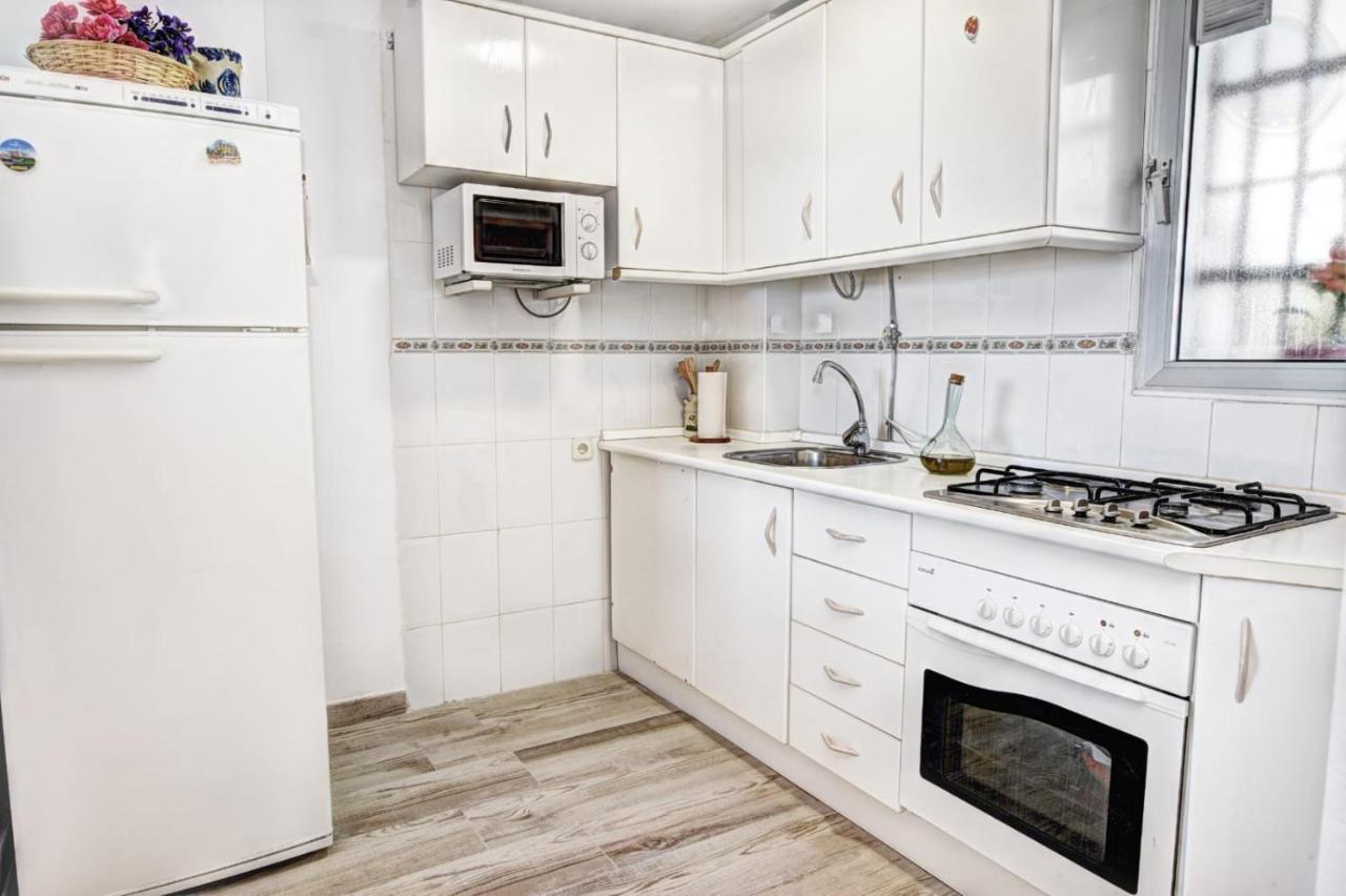 Apartamento Amplio, Soleado Y Con Vista Panorámica A 400 Metros De La Playa